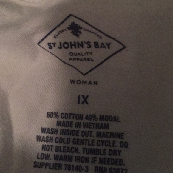 St. John’s Bay Women’s Plain White Tee V Neck - Picture 2 of 2
